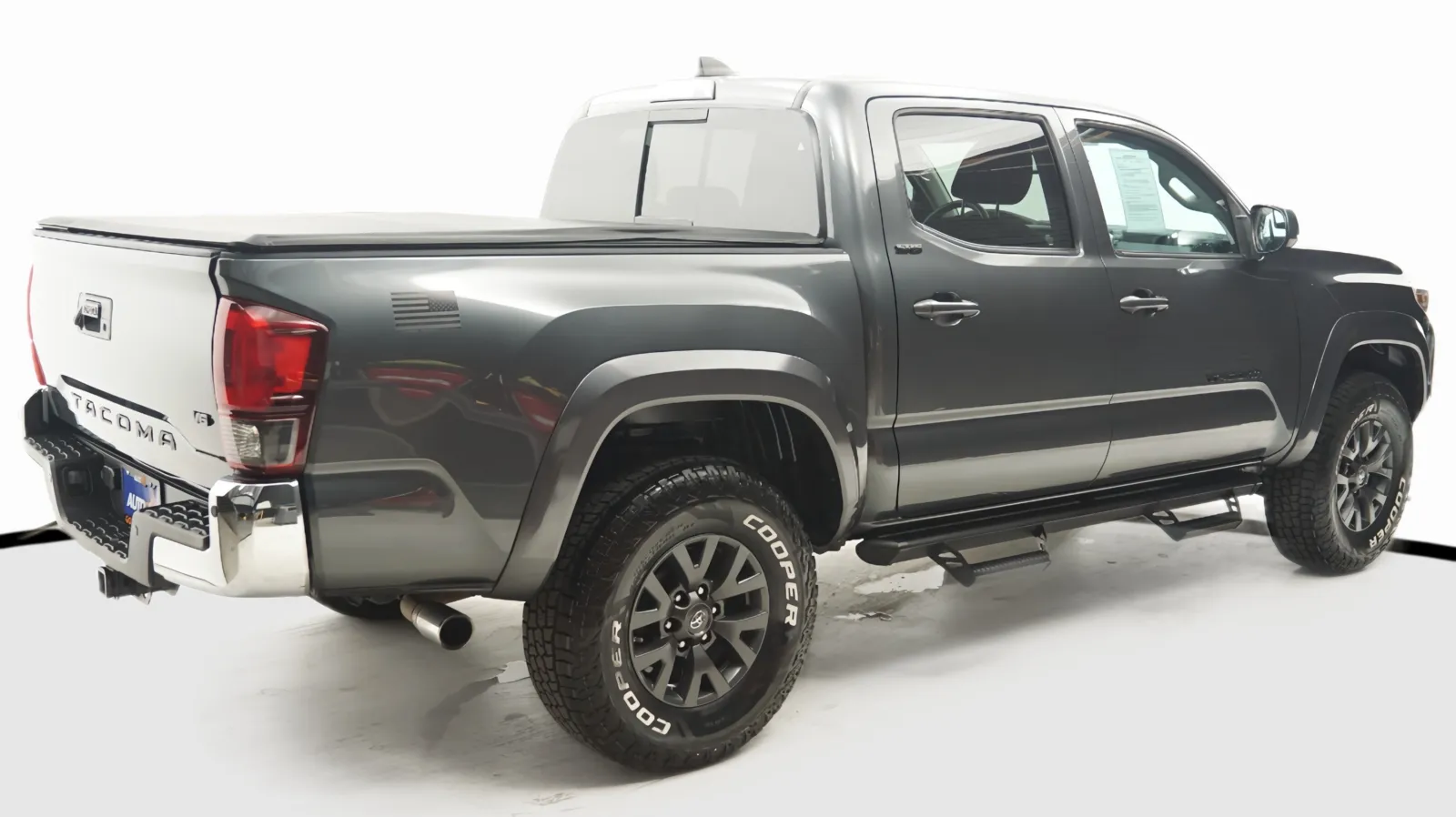 More photos of 2020 Toyota Tacoma SR5 at Auto City, CA