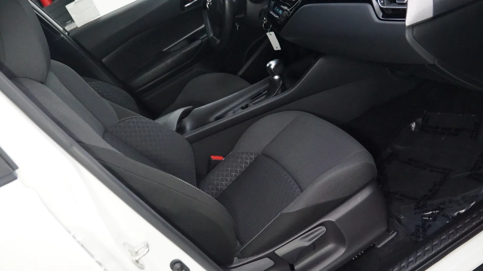 More photos of 2021 Toyota C-HR LE at Auto City, CA