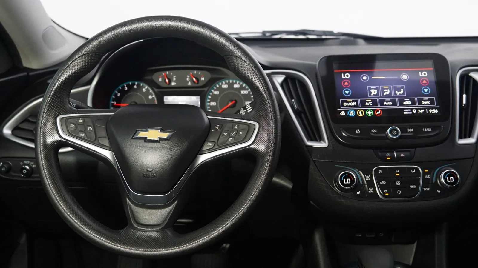 More photos of 2022 Chevrolet Malibu LT at Auto City, CA