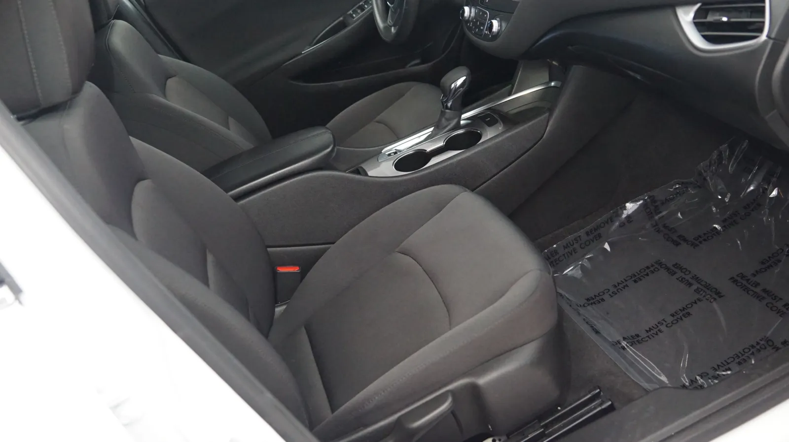 More photos of 2022 Chevrolet Malibu LT at Auto City, CA