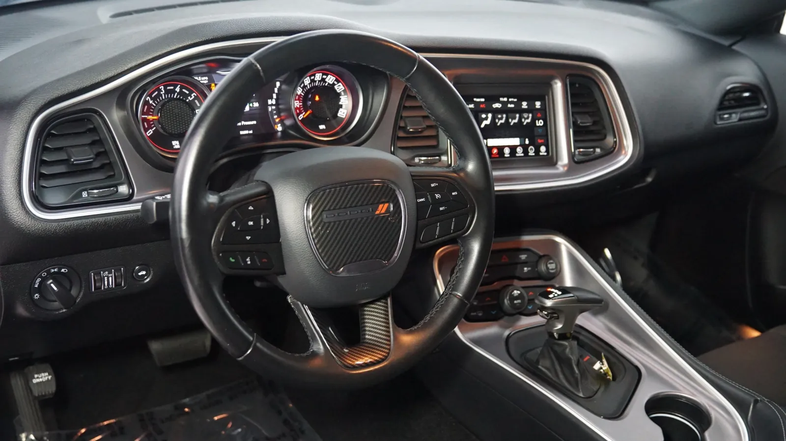 More photos of 2021 Dodge Challenger SXT at Auto City, CA