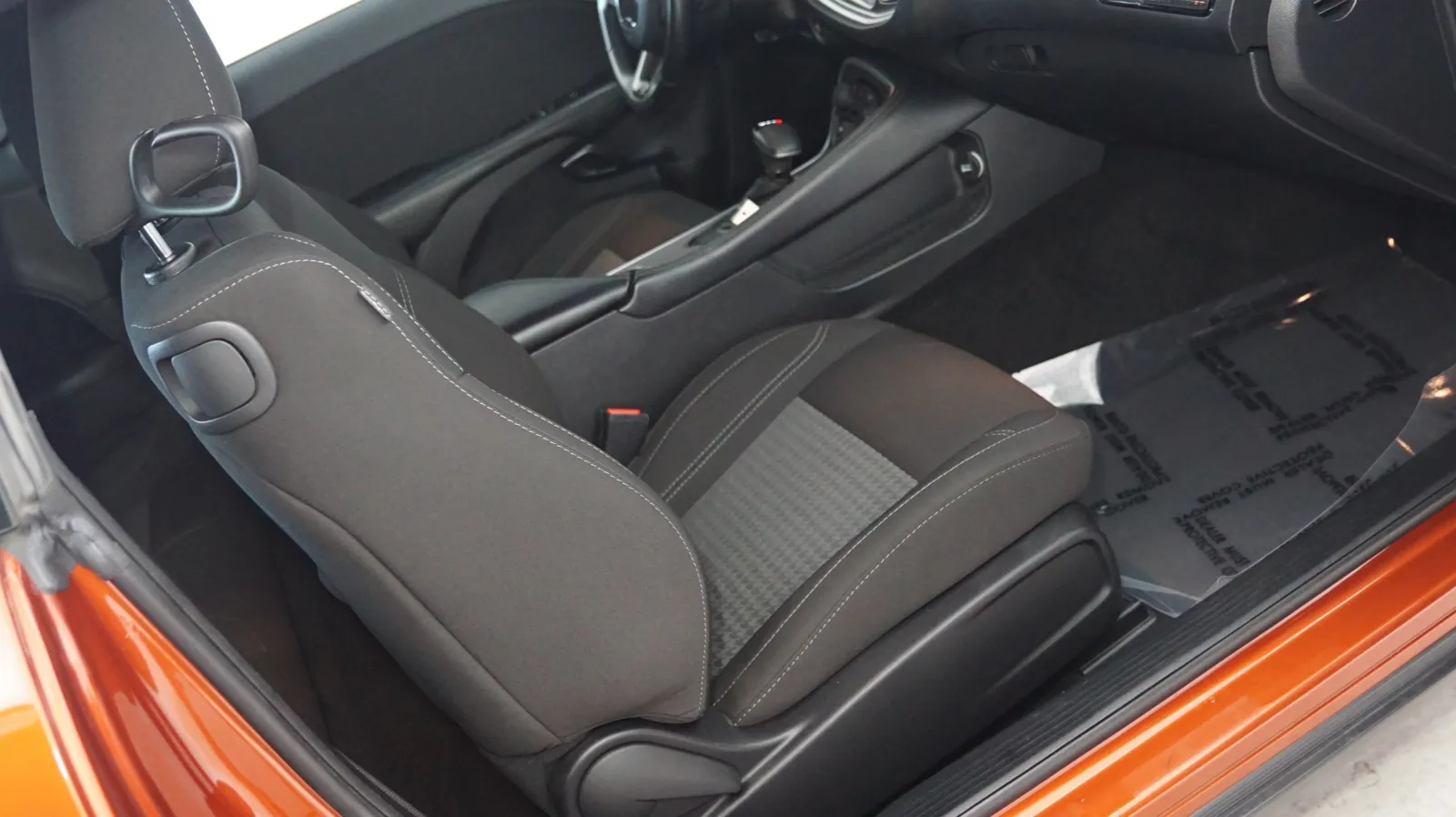 More photos of 2021 Dodge Challenger SXT at Auto City, CA