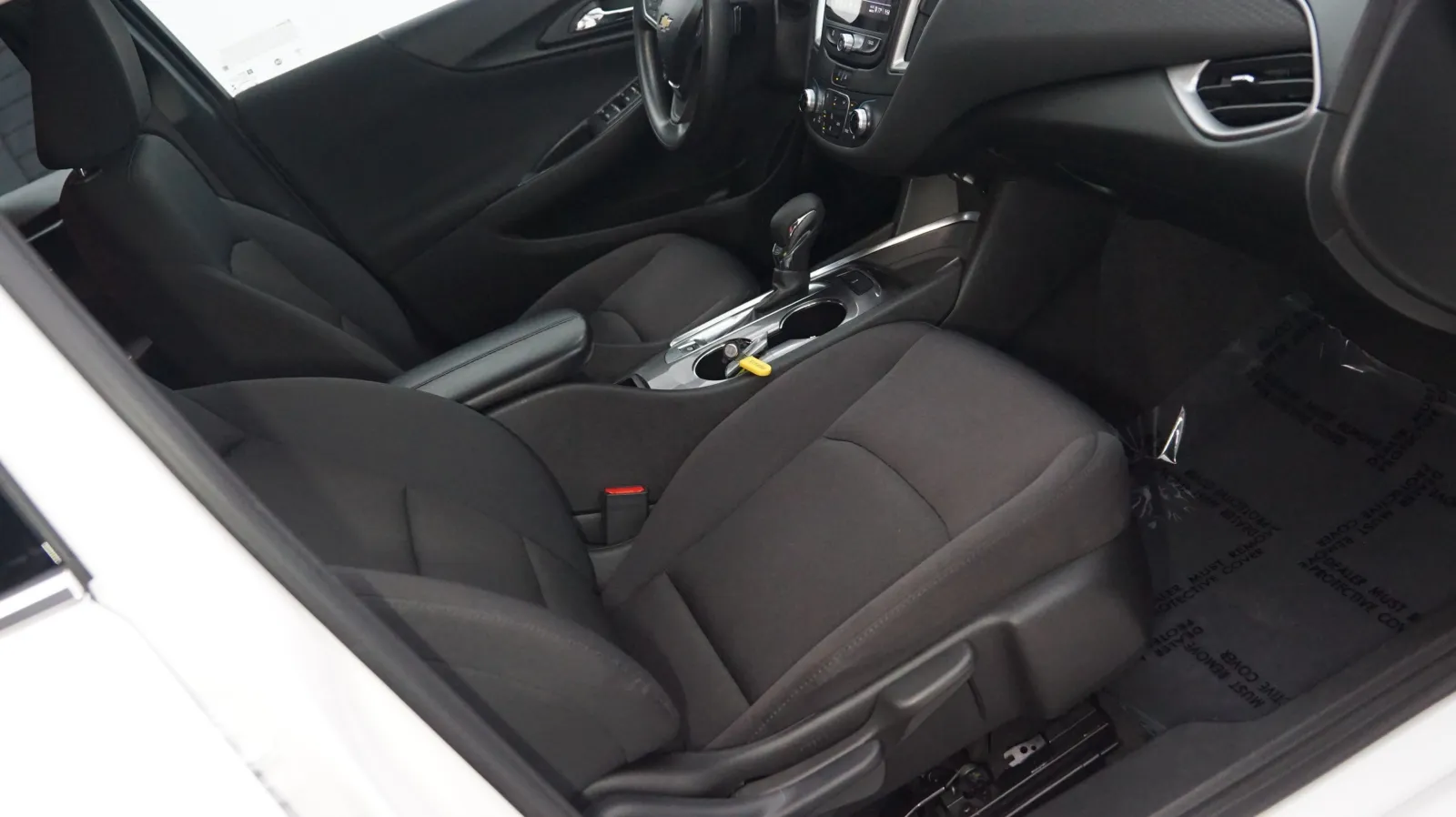 More photos of 2022 Chevrolet Malibu LT at Auto City, CA