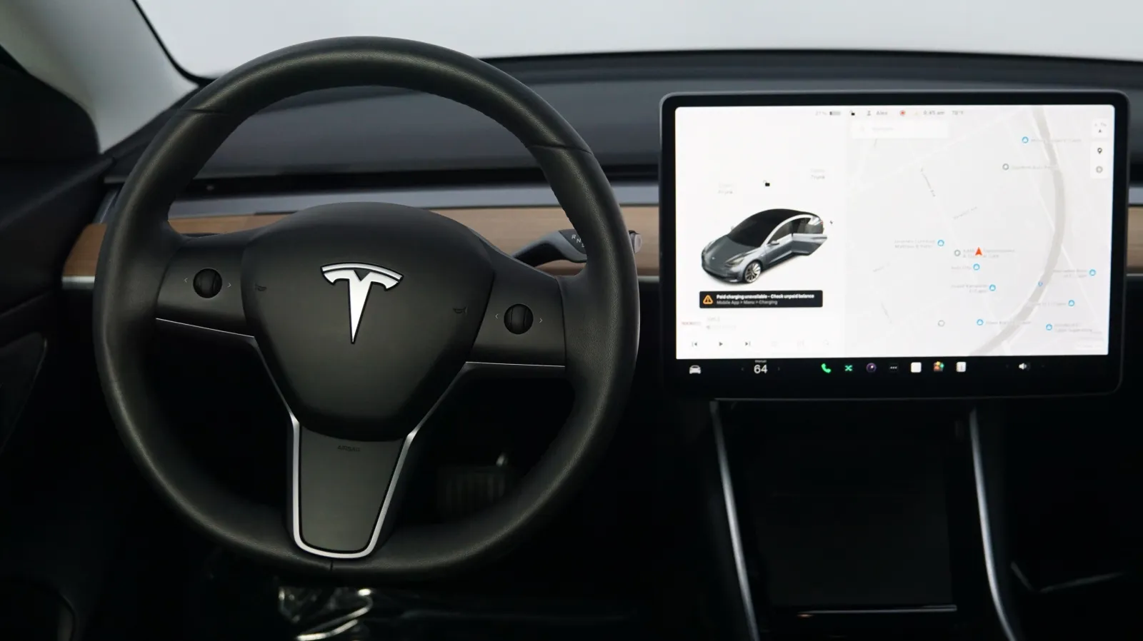 More photos of 2020 Tesla Model 3 Standard Range Plus at Auto City, CA
