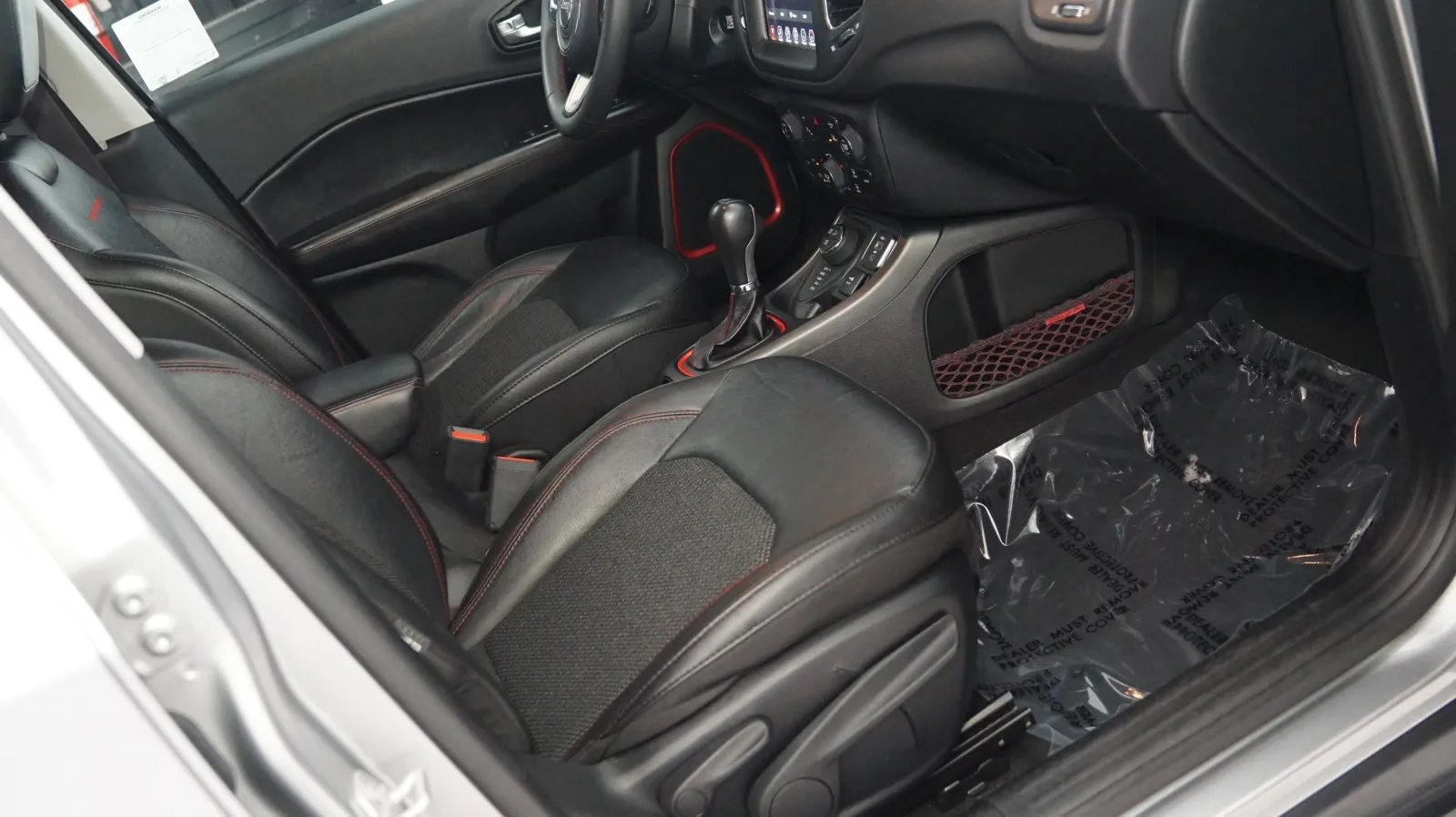 More photos of 2021 Jeep Compass Trailhawk at Auto City, CA