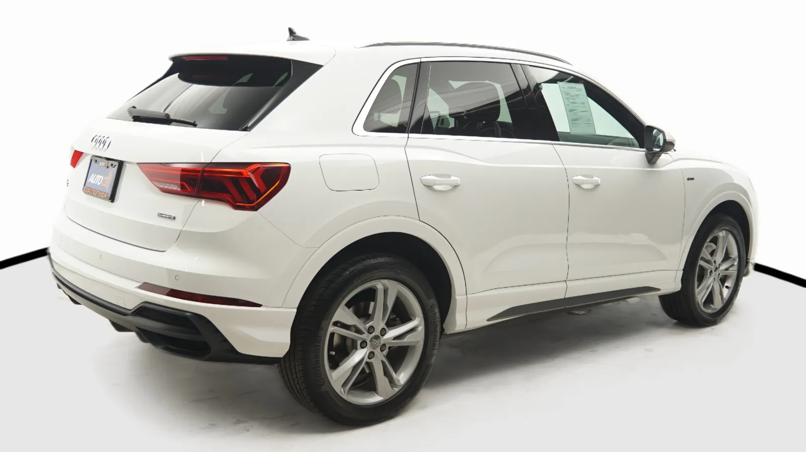 More photos of 2020 Audi Q3 S line Premium at Auto City, CA