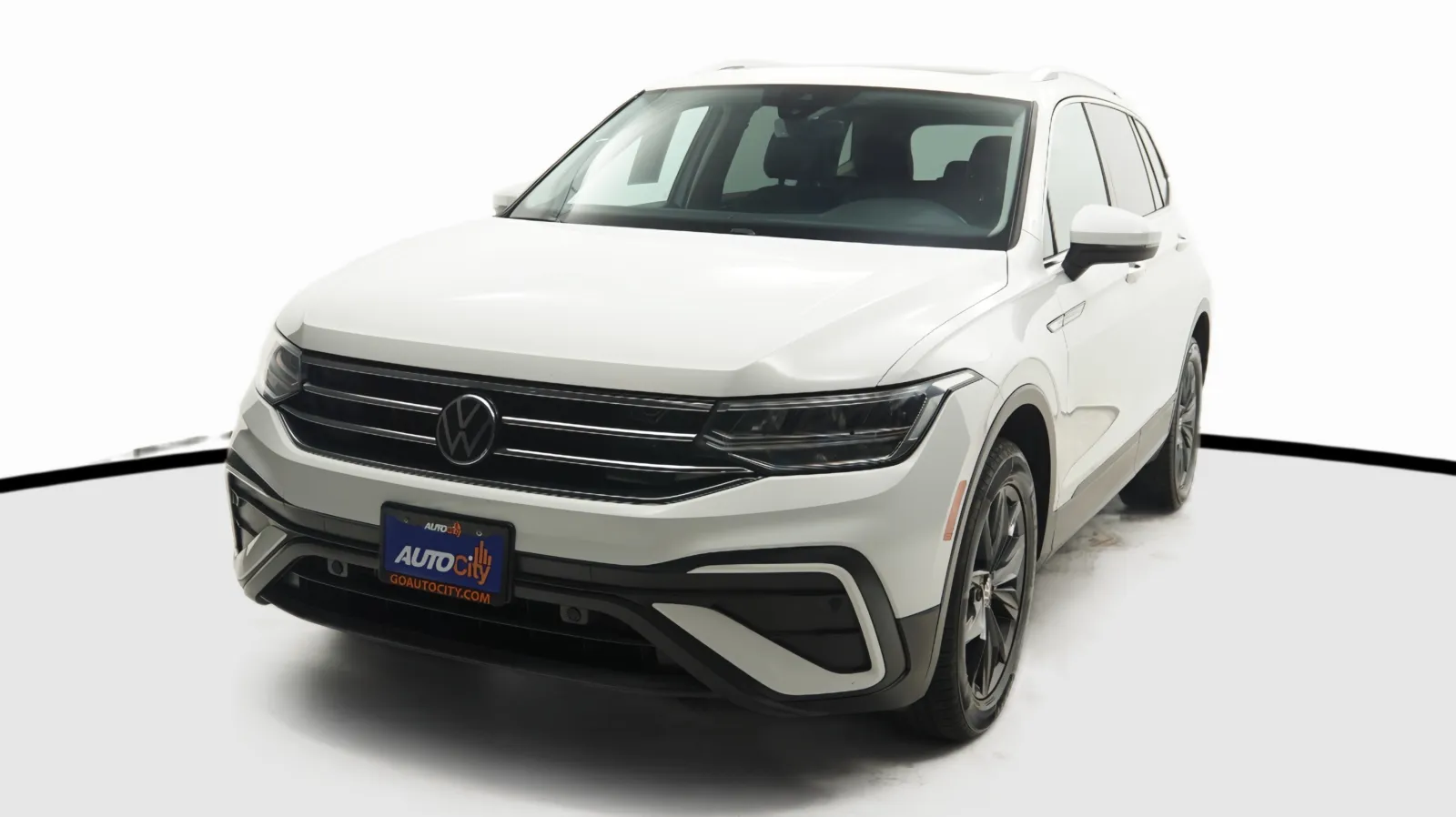 White 2022 Volkswagen Tiguan SE for sale in El Cajon, CA