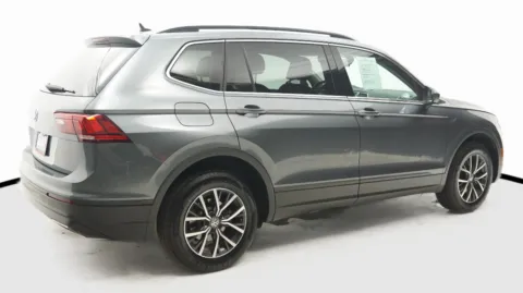 More photos of 2019 Volkswagen Tiguan SE at Auto City, CA
