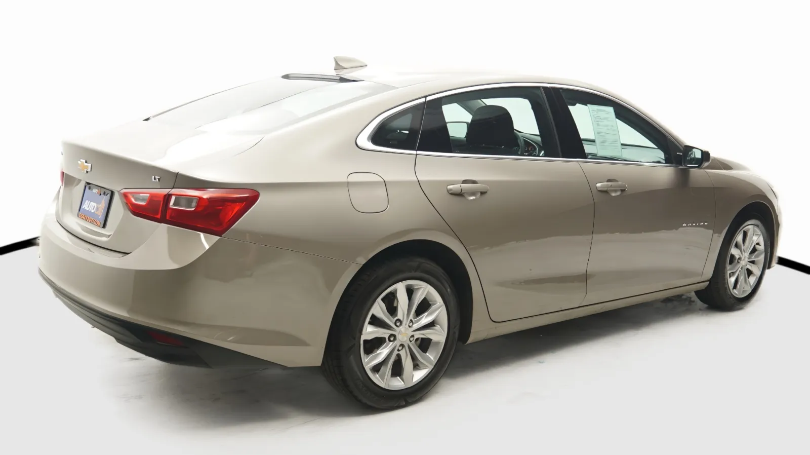 More photos of 2023 Chevrolet Malibu LT at Auto City, CA