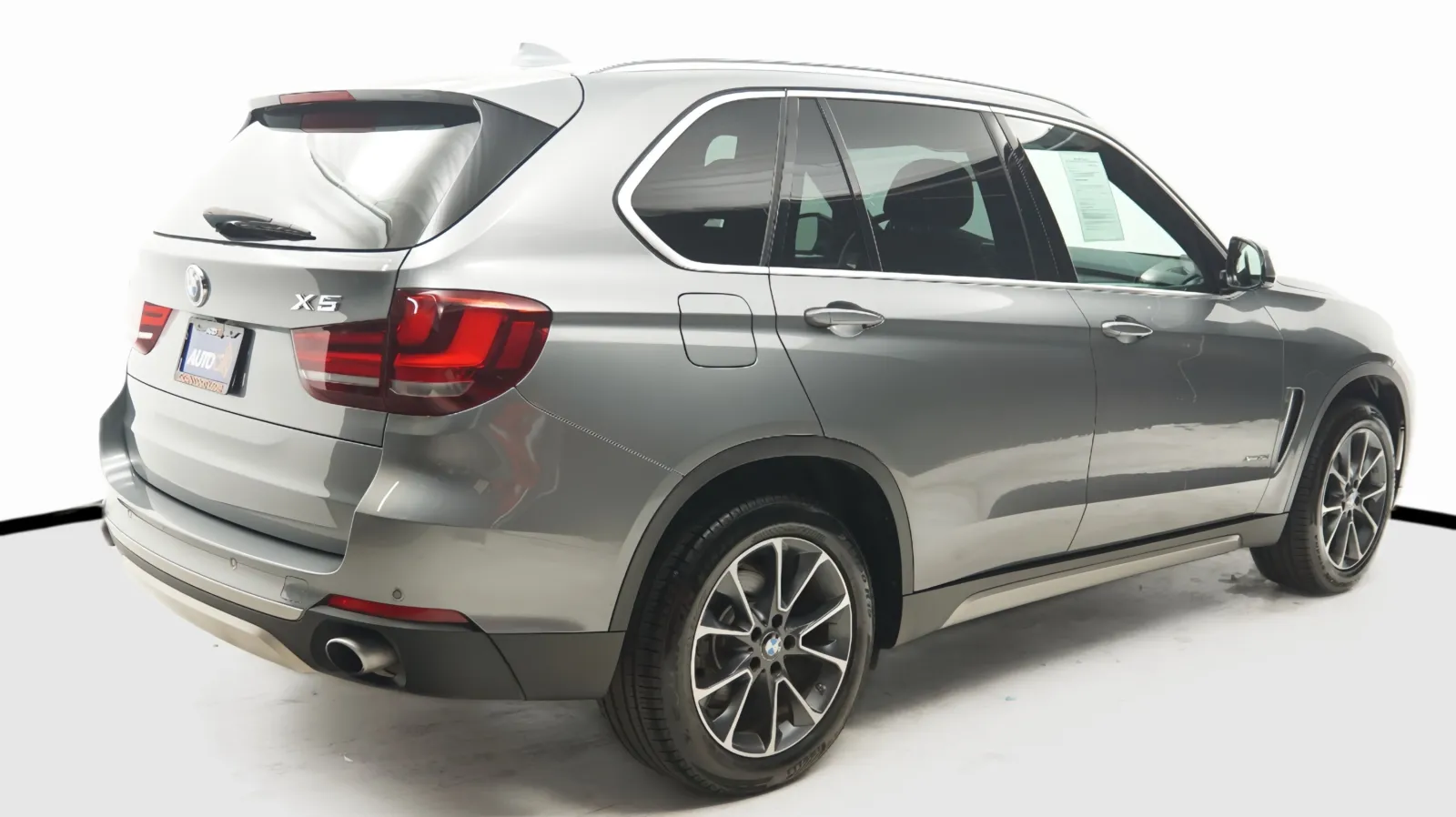 More photos of 2017 BMW X5 xDrive35i at Auto City, CA