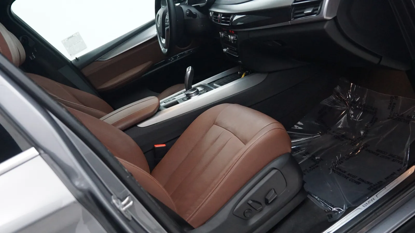 More photos of 2017 BMW X5 xDrive35i at Auto City, CA
