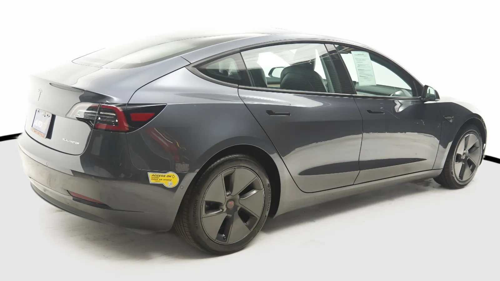 More photos of 2021 Tesla Model 3 Long Range at Auto City, CA