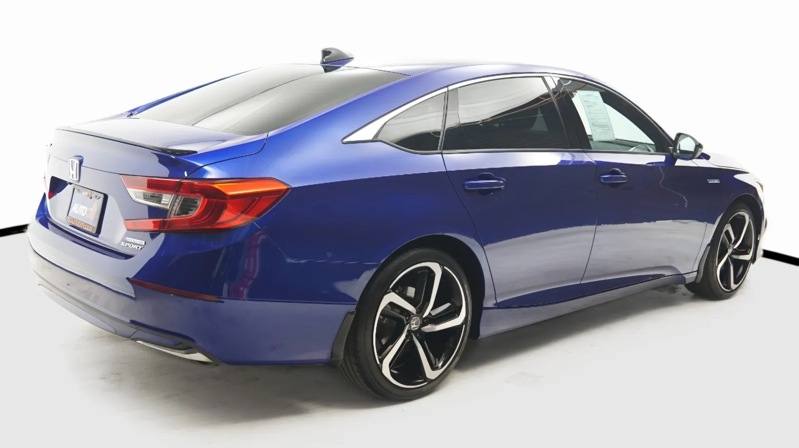 More photos of 2022 Honda Accord Hybrid Sport at Auto City, CA