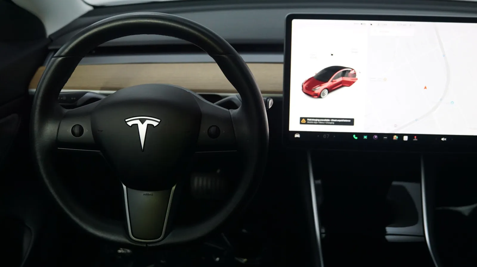 More photos of 2019 Tesla Model 3 Standard Range Plus at Auto City, CA