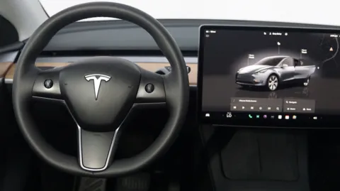 More photos of 2023 Tesla Model Y at Auto City, CA
