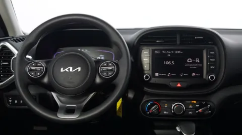More photos of 2025 Kia Soul LX at Auto City, CA