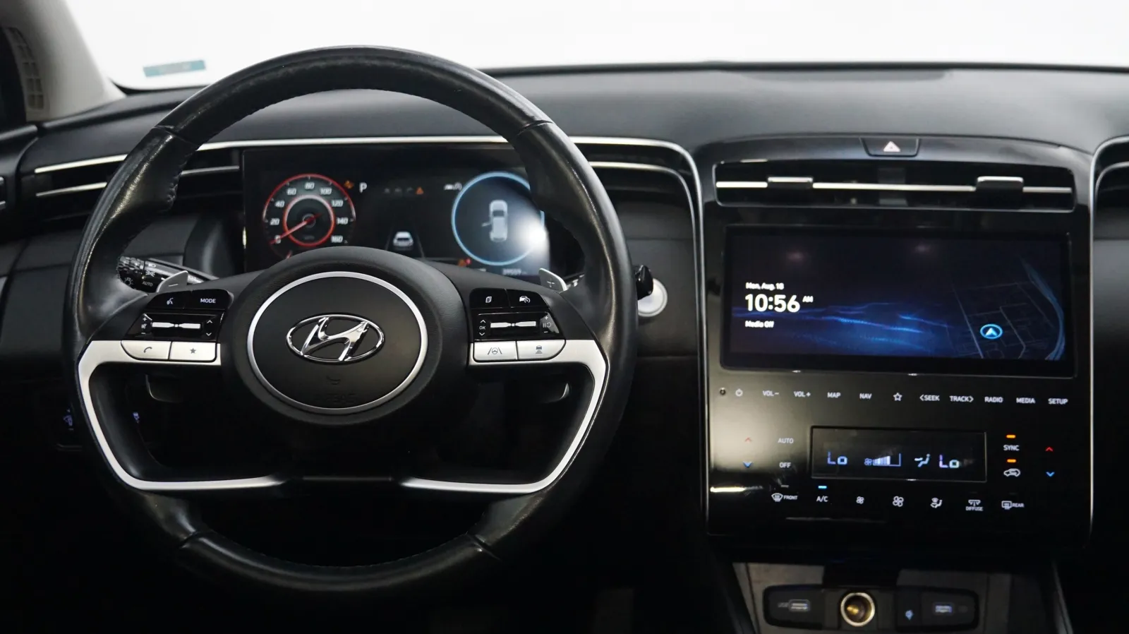 More photos of 2023 Hyundai Tucson Limited at Auto City, CA