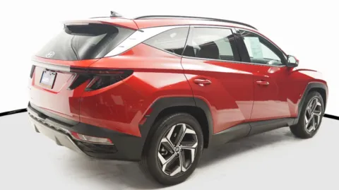 More photos of 2023 Hyundai Tucson Limited at Auto City, CA
