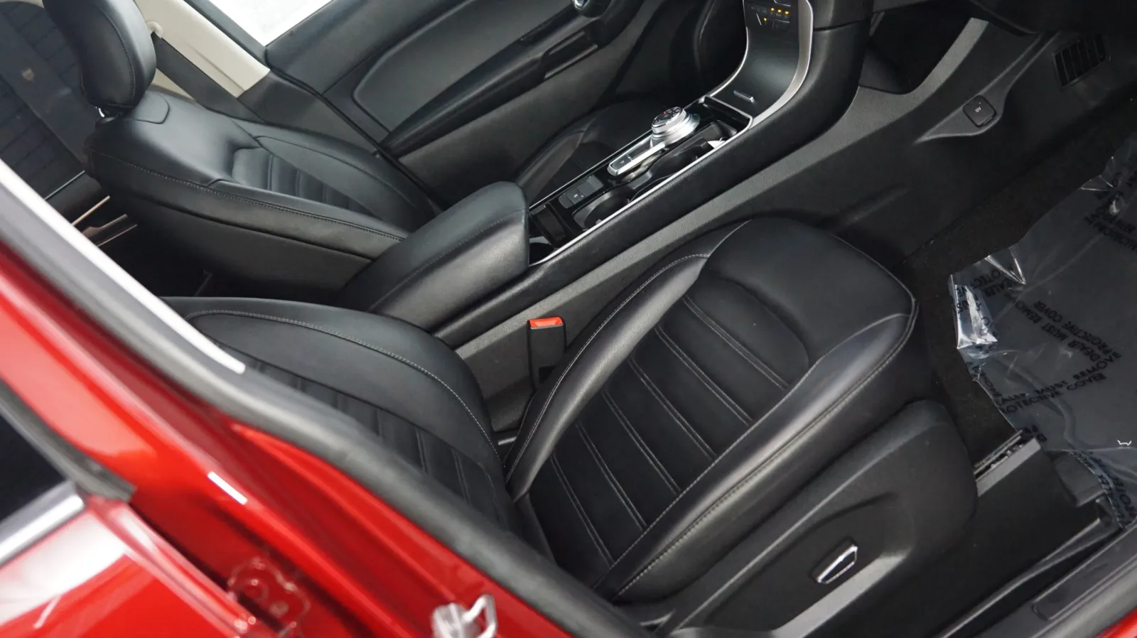 More photos of 2019 Ford Edge SEL at Auto City, CA