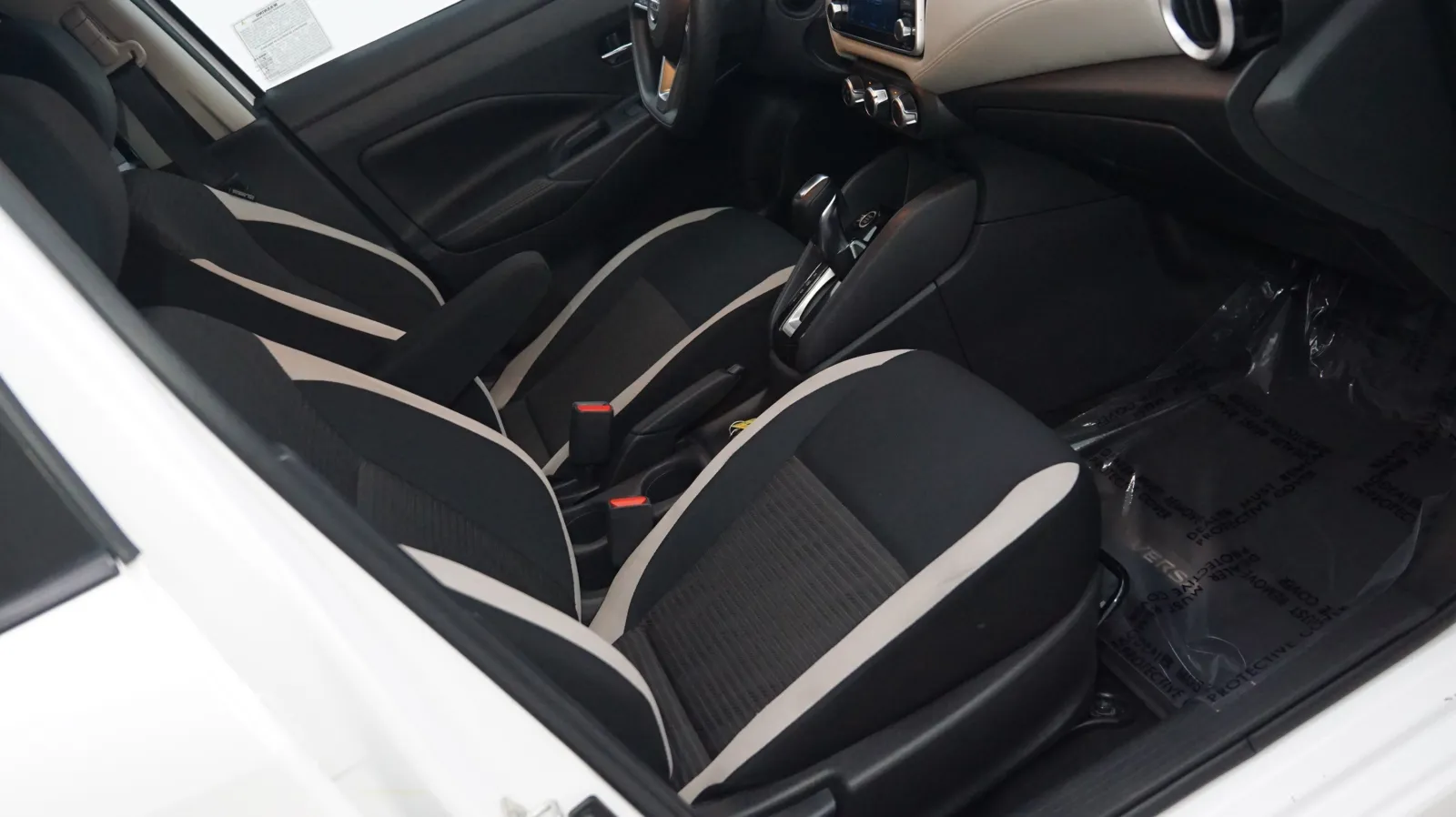 More photos of 2020 Nissan Versa SV at Auto City, CA