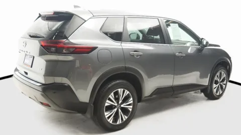 More photos of 2022 Nissan Rogue SV at Auto City, CA