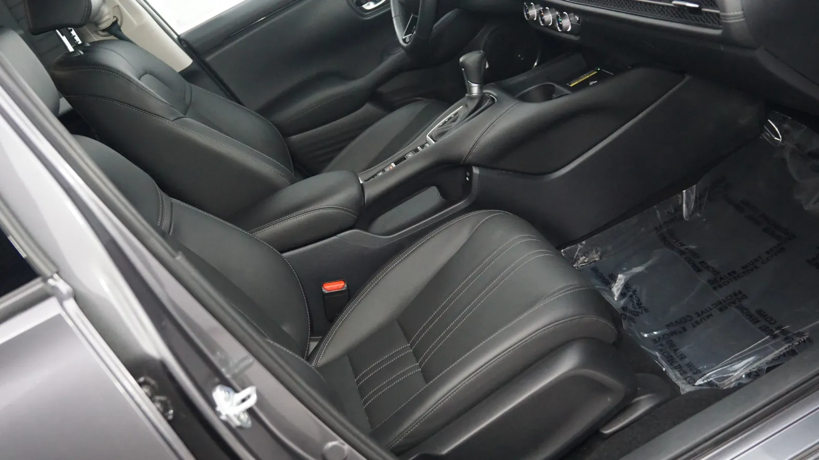 More photos of 2024 Honda HR-V EX-L at Auto City, CA