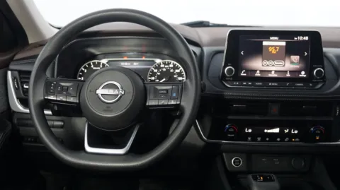 More photos of 2023 Nissan Rogue SV at Auto City, CA