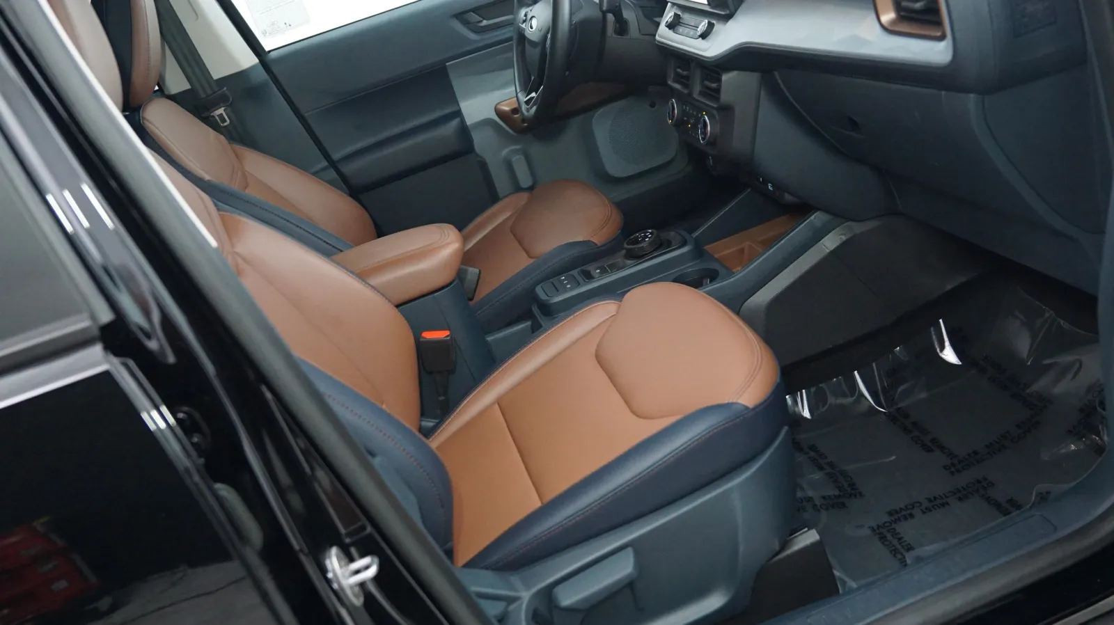 More photos of 2024 Ford Maverick LARIAT at Auto City, CA