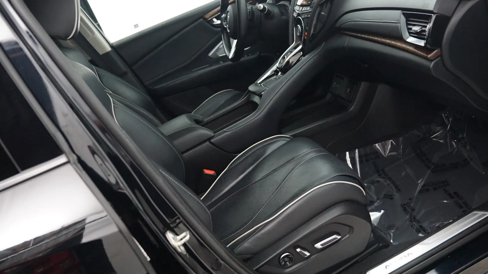 More photos of 2020 Acura RDX w/Advance Pkg at Auto City, CA