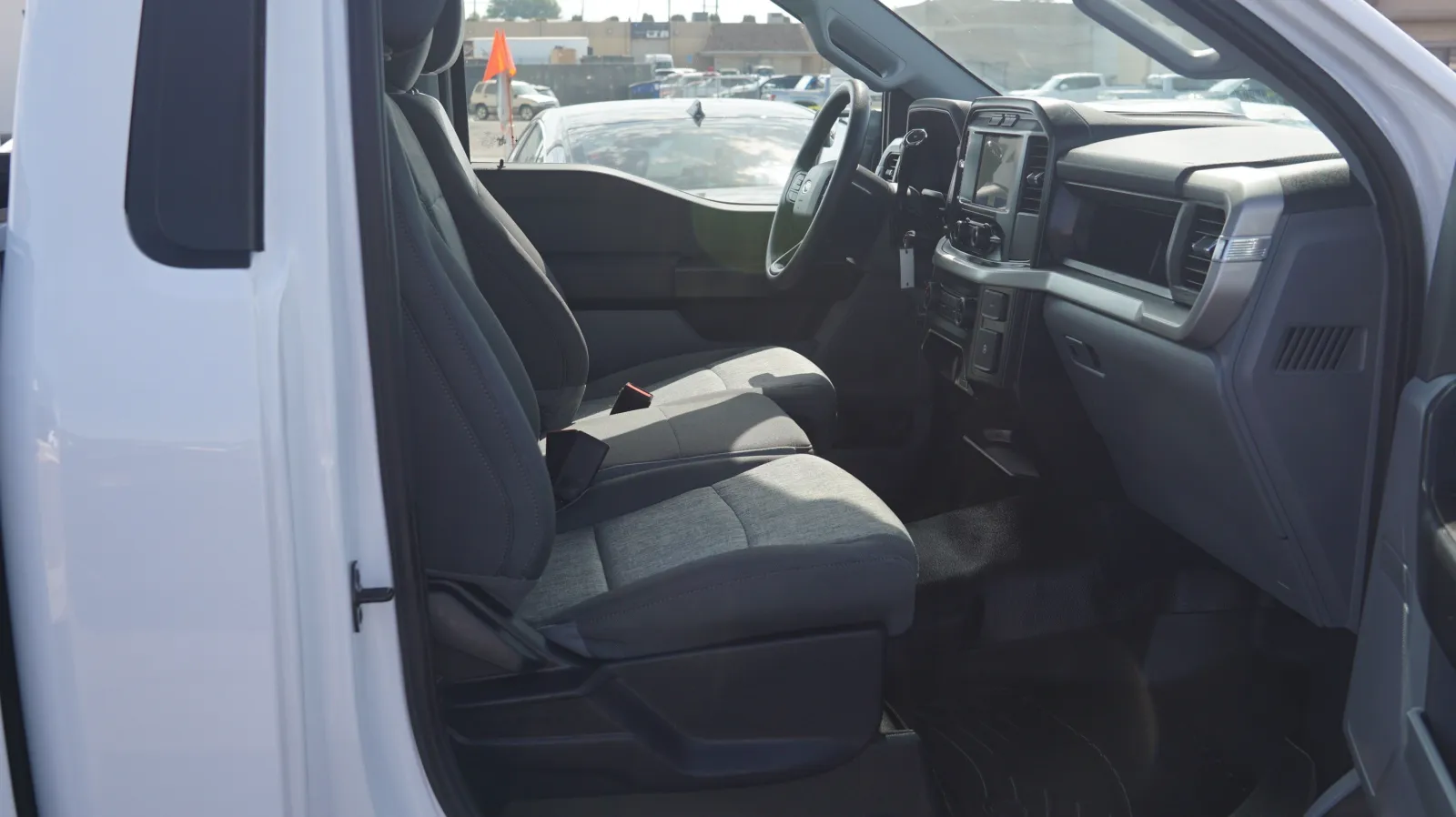 More photos of 2022 Ford F-150 XLT at Auto City, CA