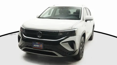 White 2023 Volkswagen Taos SE for sale in El Cajon, CA