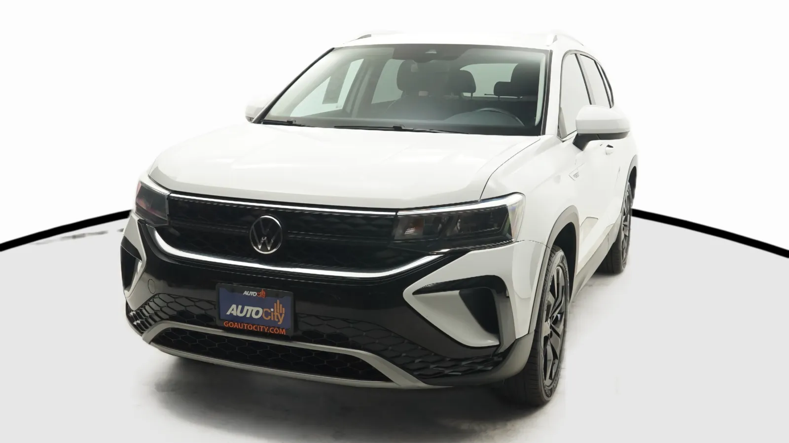 White 2023 Volkswagen Taos SE for sale in El Cajon, CA