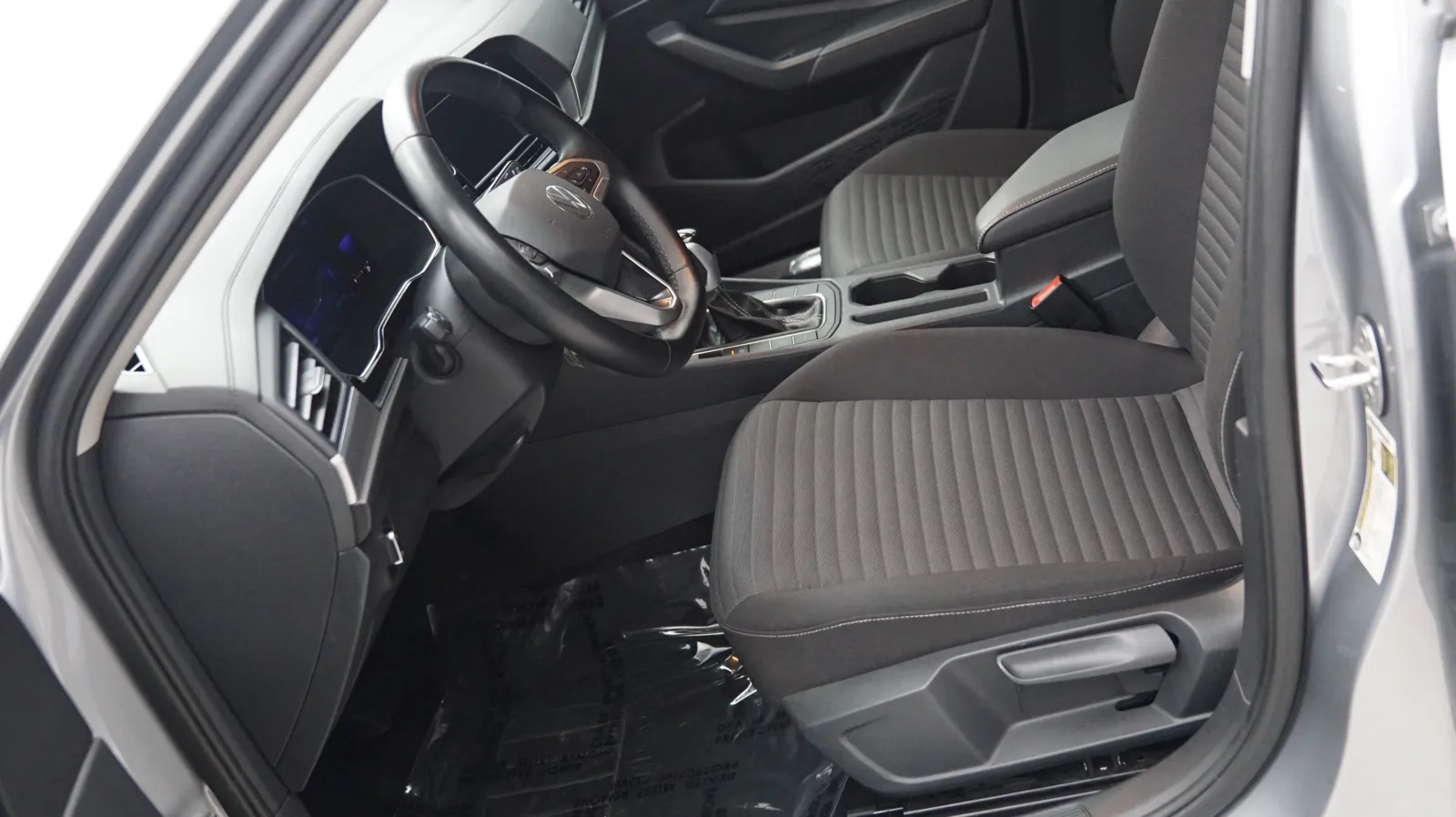 More photos of 2024 Volkswagen Jetta S at Auto City, CA