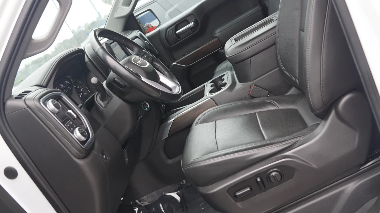 GMC Sierra photo 7