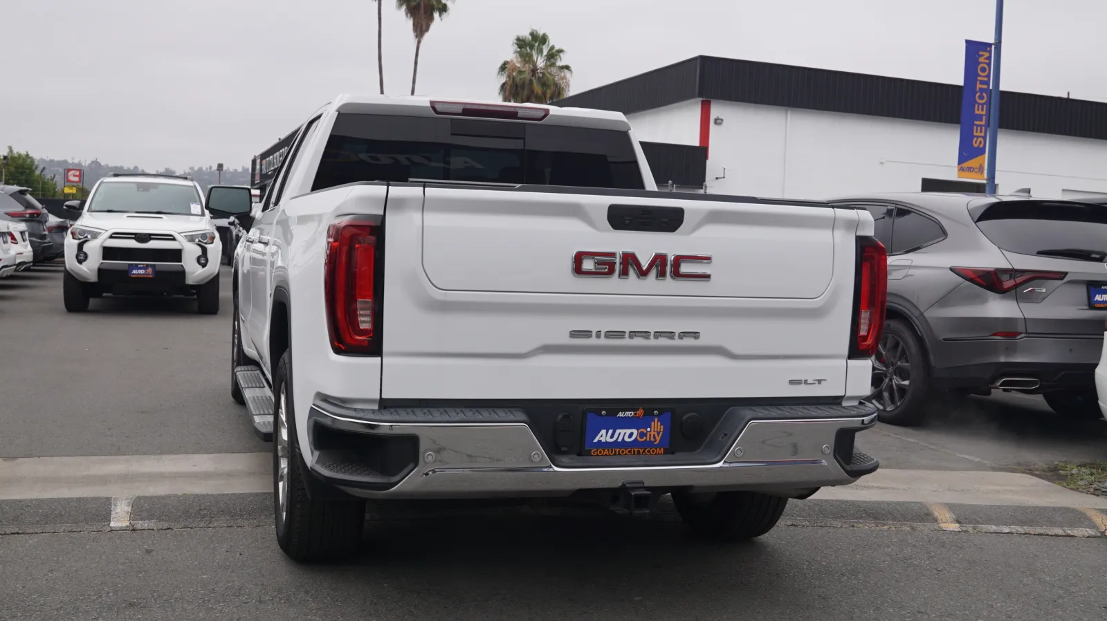GMC Sierra photo 15