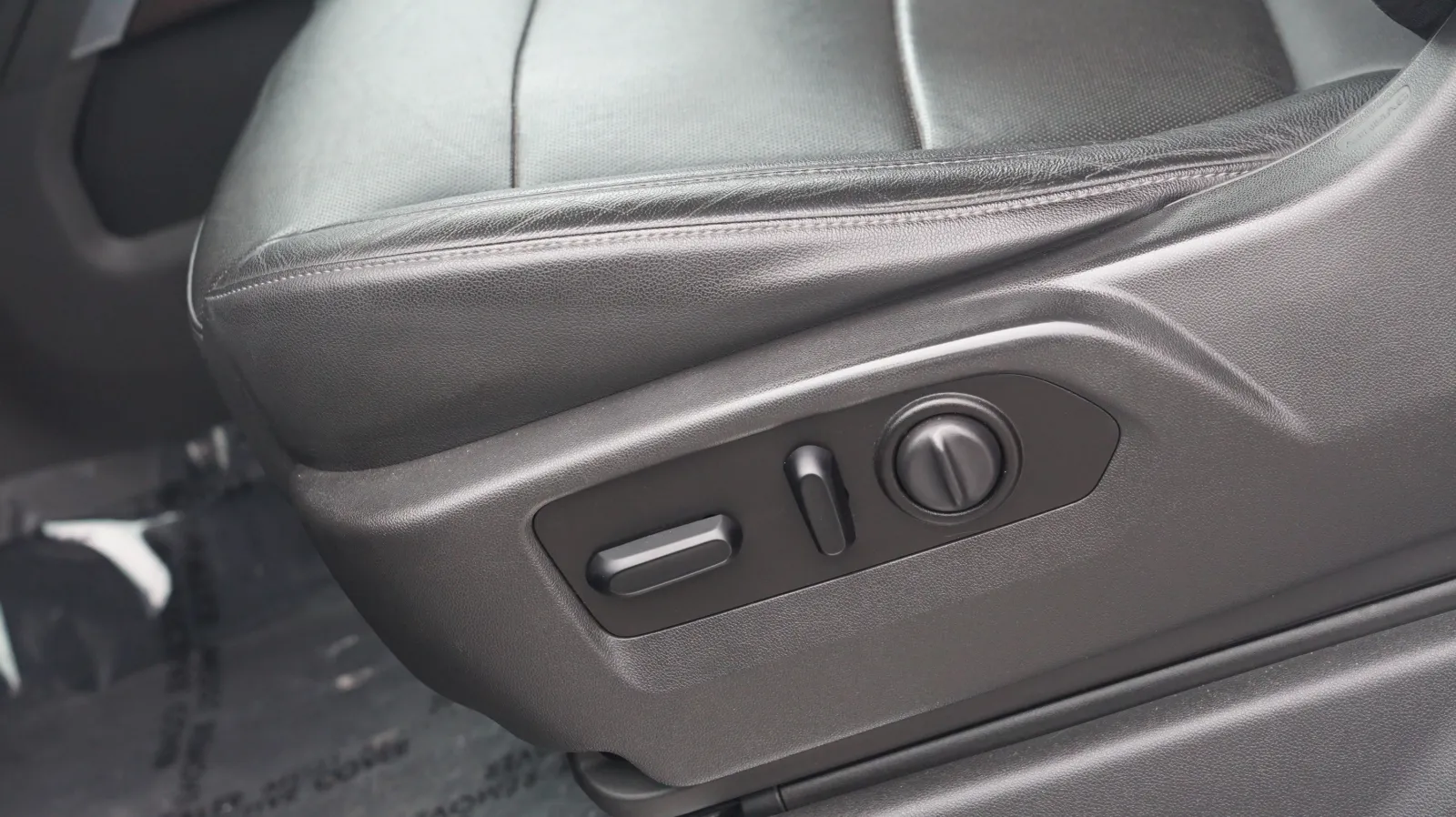 GMC Sierra photo 18