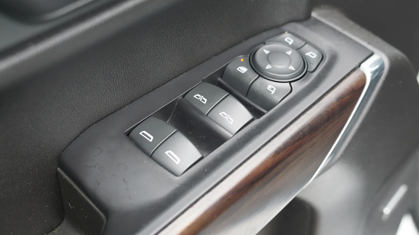 GMC Sierra photo 19