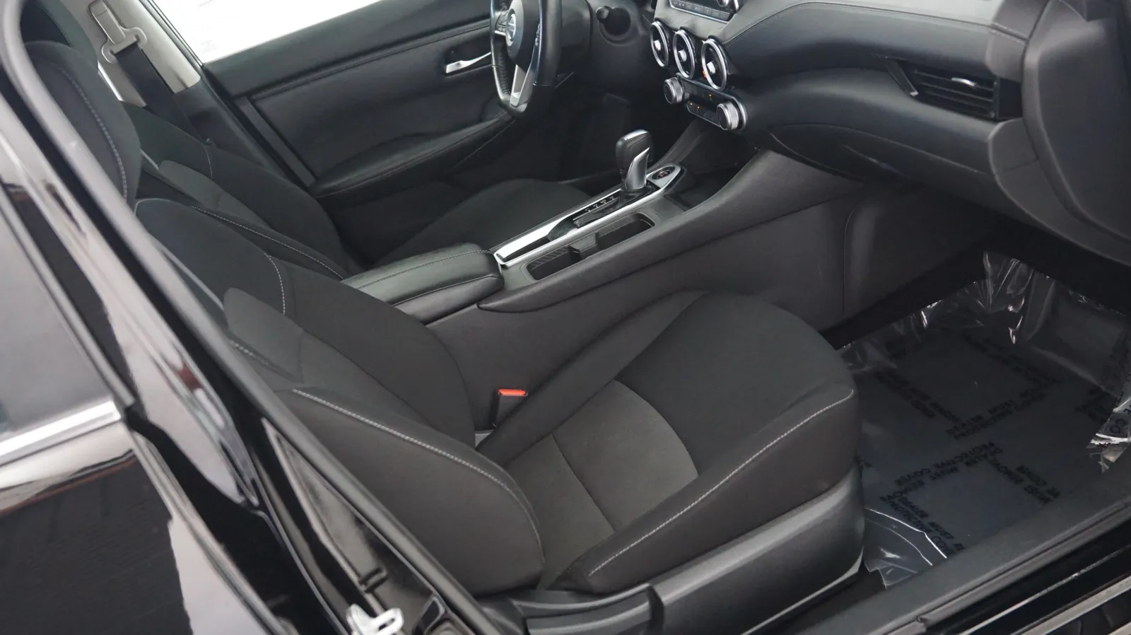 More photos of 2022 Nissan Sentra SV at Auto City, CA