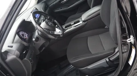 More photos of 2022 Nissan Sentra SV at Auto City, CA