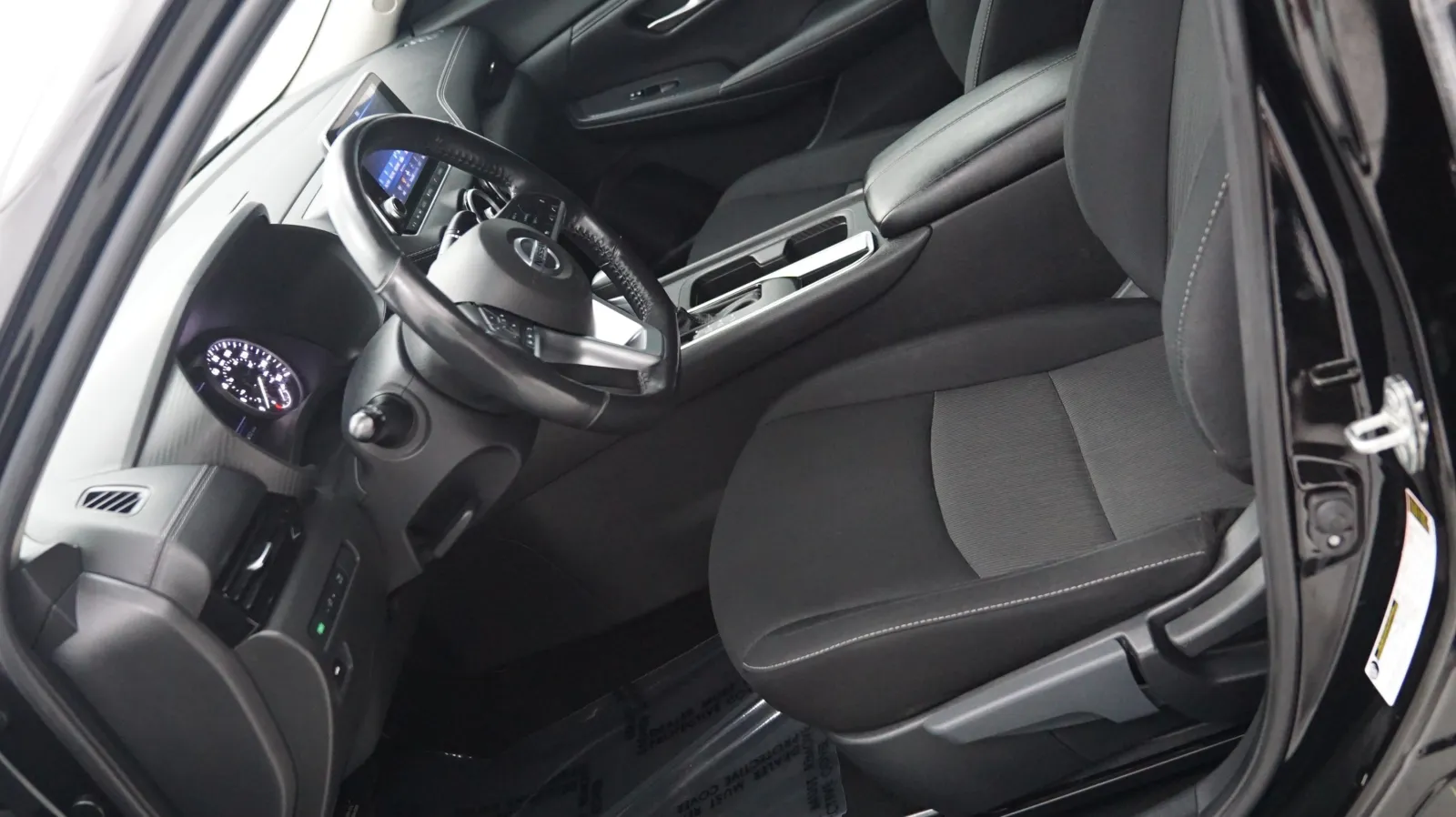 More photos of 2022 Nissan Sentra SV at Auto City, CA