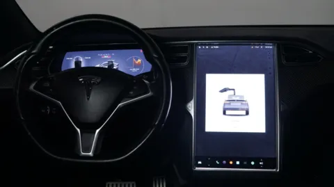 More photos of 2016 Tesla Model X P90D at Auto City, CA