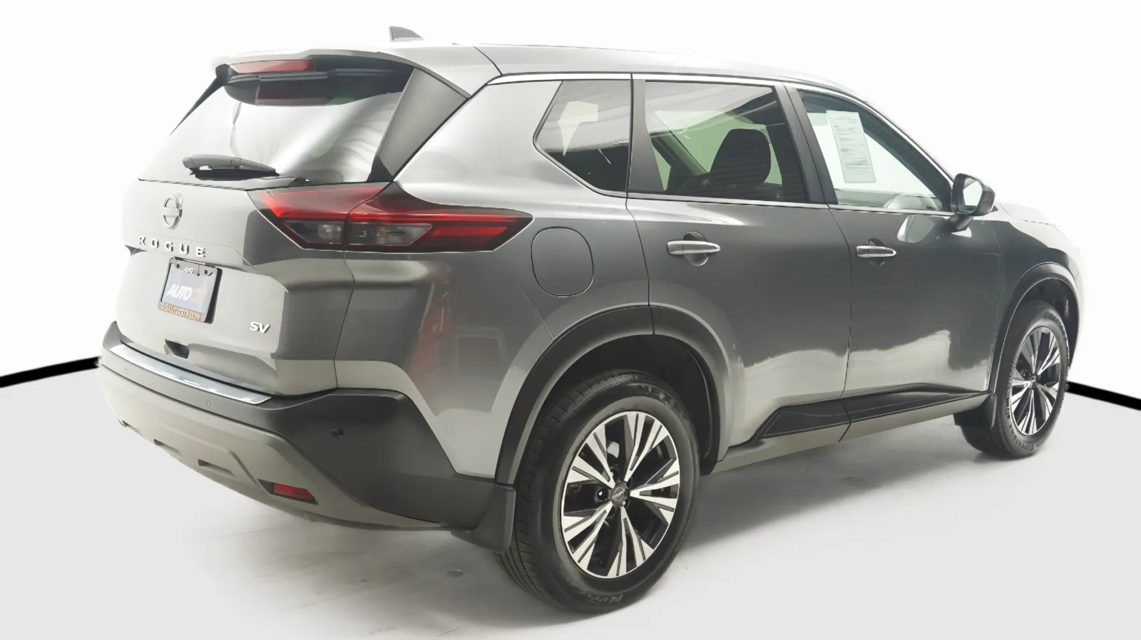 More photos of 2023 Nissan Rogue SV at Auto City, CA