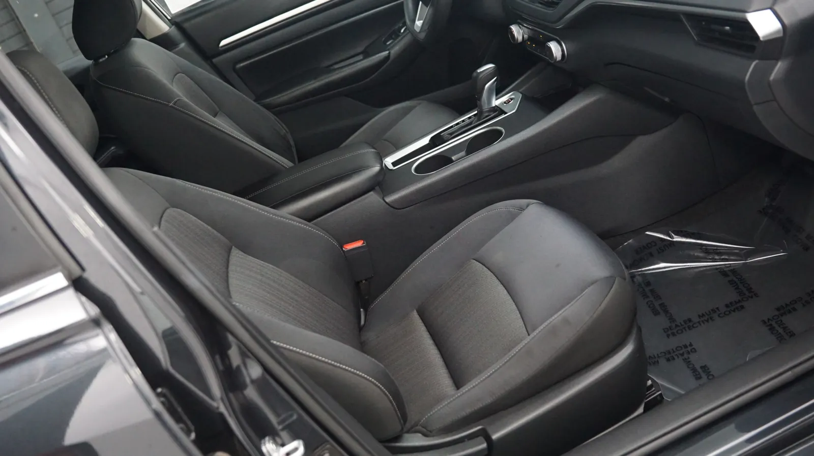 More photos of 2022 Nissan Altima 2.5 SV at Auto City, CA