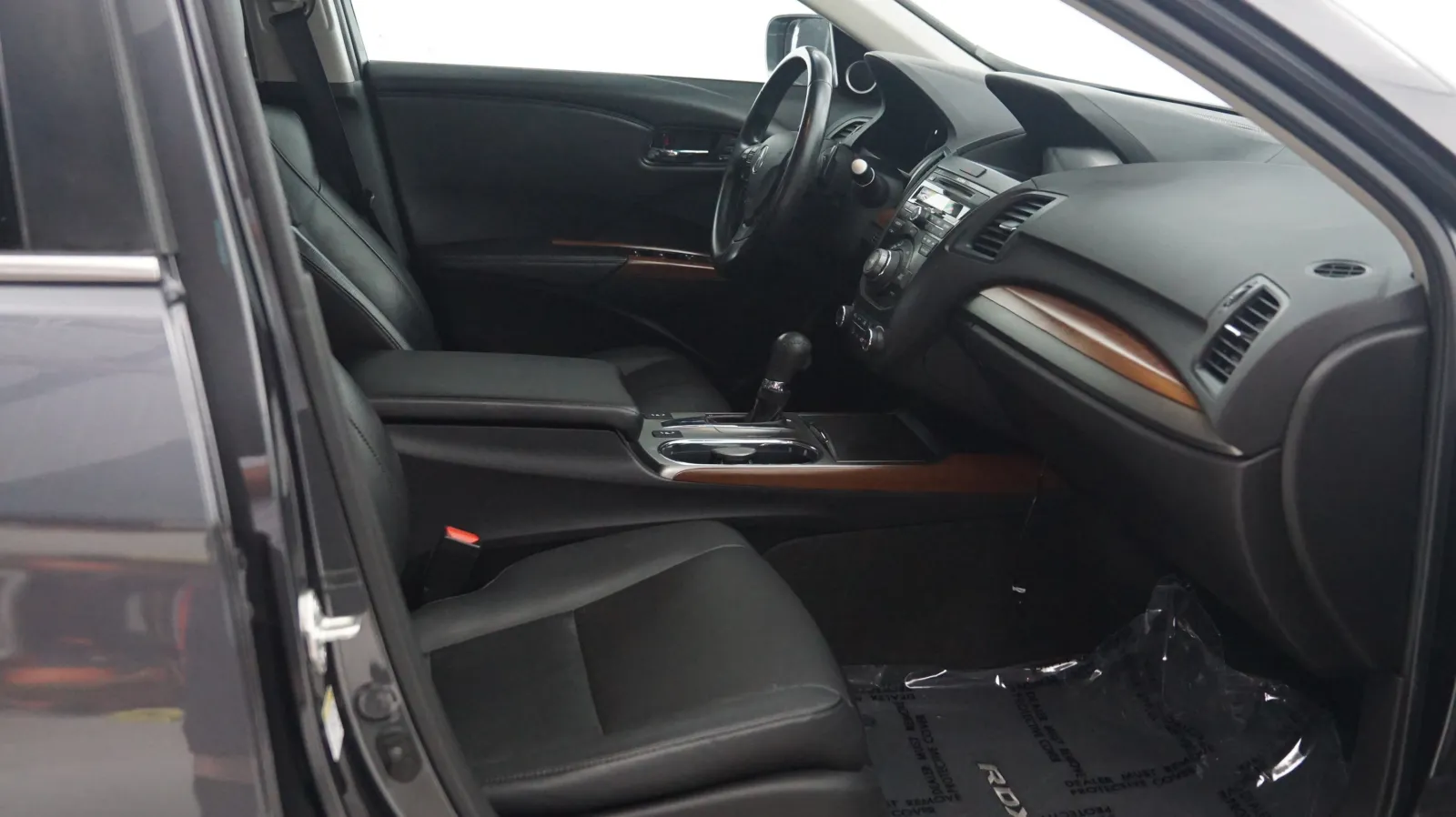 More photos of 2014 Acura RDX Tech Pkg at Auto City, CA