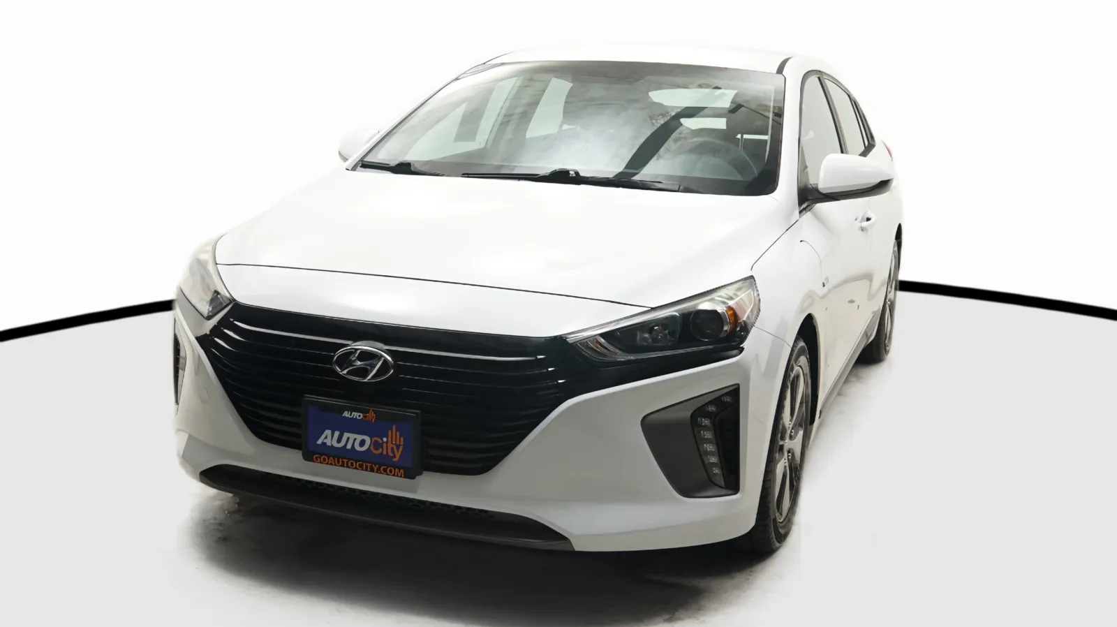 White 2019 Hyundai Ioniq Plug-In Hybrid for sale in El Cajon, CA
