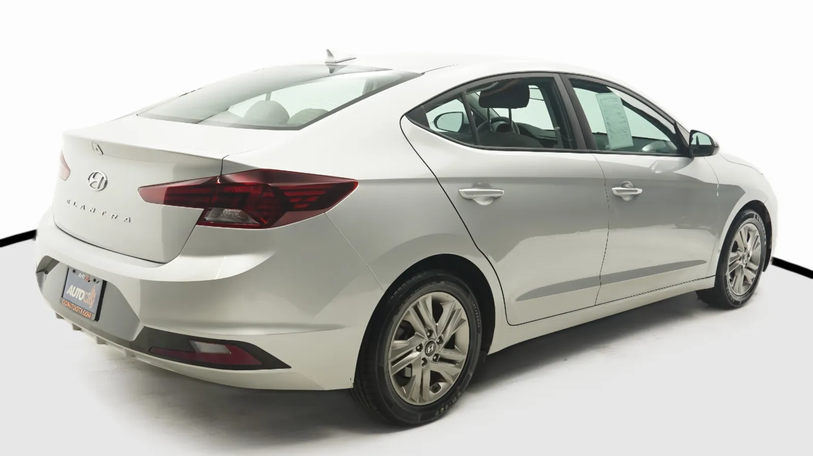 More photos of 2019 Hyundai Elantra SEL at Auto City, CA