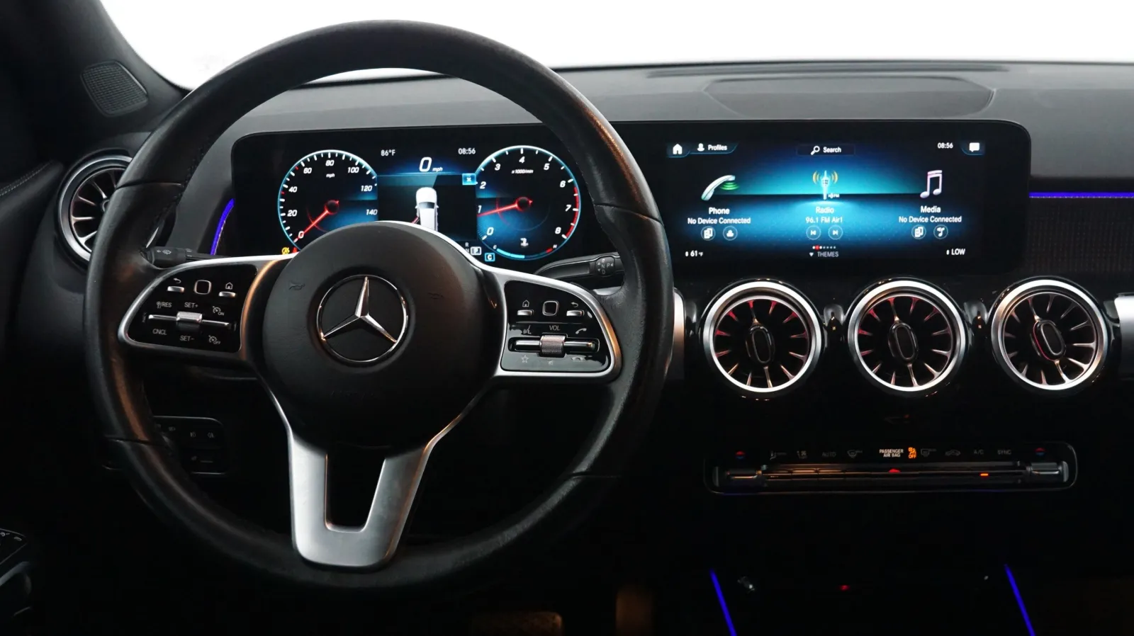 More photos of 2022 Mercedes-Benz GLB 250 at Auto City, CA
