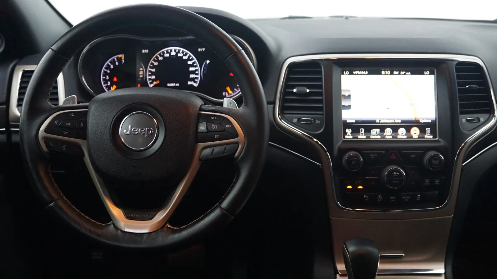 More photos of 2017 Jeep Grand Cherokee Limited at Auto City, CA