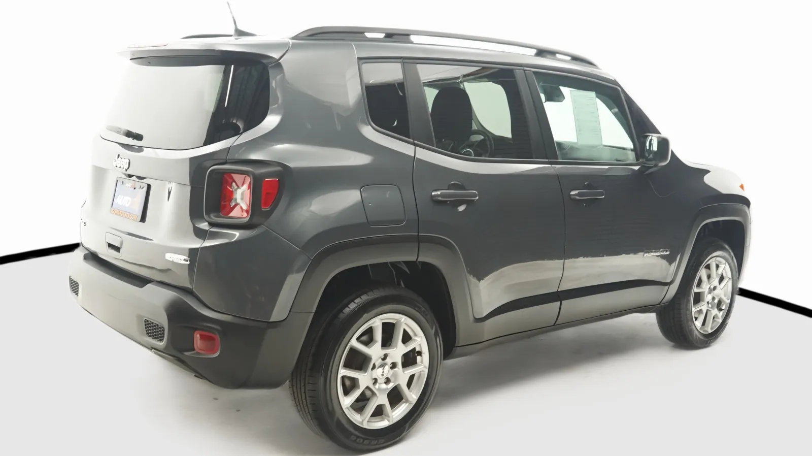 More photos of 2022 Jeep Renegade Latitude at Auto City, CA