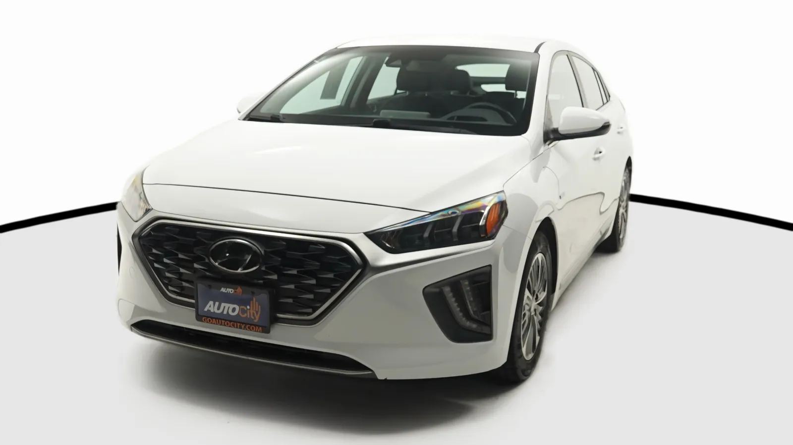 White 2020 Hyundai Ioniq Plug-In Hybrid SEL for sale in El Cajon, CA